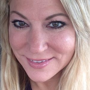 Meet your Posher, Rhonda